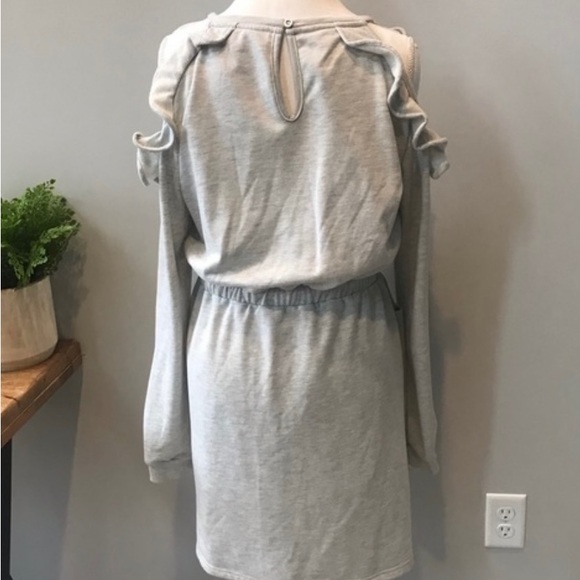 Promesa ruffle cold shoulder sweatshirt dress - Picture 4 of 4
